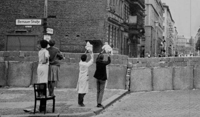 Bernauer Straβe, Berlino. Quel Muro che ha diviso le coscienze