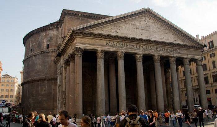 Si pagherà il biglietto per il Pantheon. Polemiche assicurate