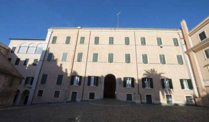 Storica biblioteca dell'arte trasloca e diventa fondazione. C'è chi dice "no"