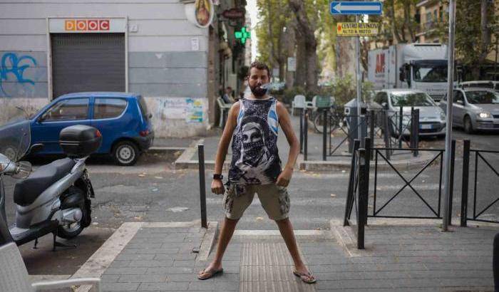 "Forze nuove", immigrati e venti neofascisti a Torpignattara "Forze nuove", immigrati e venti neofascisti a Torpignattara