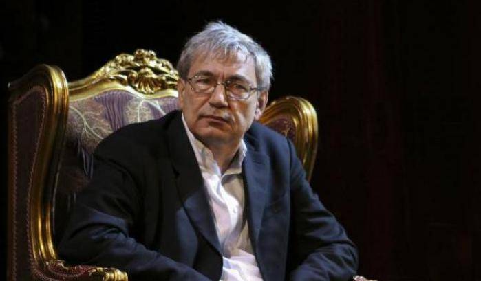 Il museo di cose quotidiane di Pamuk contrapposto a quelli di governo