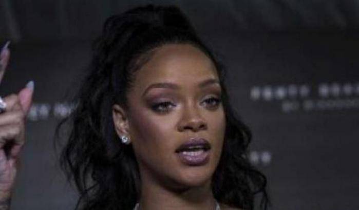 Senegal, gruppi islamici contro Rihanna: è una massona e promuove l'omosessualità