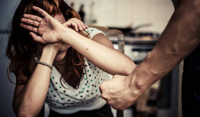 Il verdetto del maschio italiano: “Se mi lasci ti uccido”