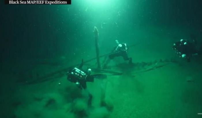 Nel Mar Nero trovato il più antico relitto di nave ancora integro