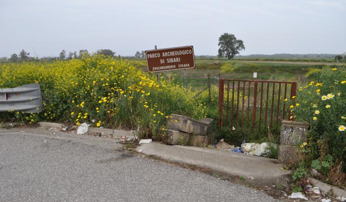 «Allagamenti e inchieste, il parco di Sibari tra i siti più a rischio d’Europa»