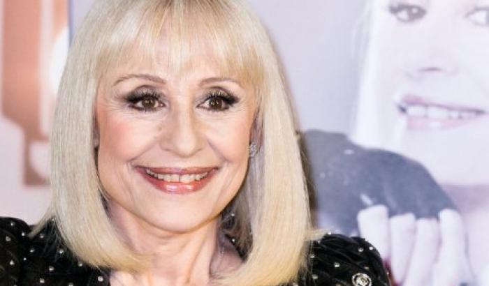 Morta Raffaella Carrà, regina della televisione e dello spettacolo