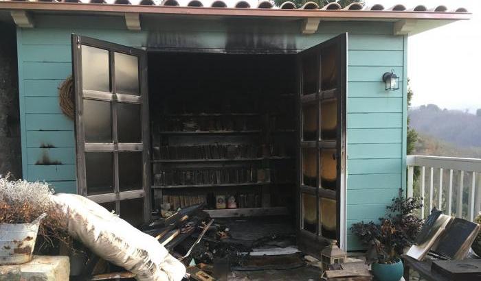 A fuoco la neonata libreria Sopra la Penna in Garfagnana