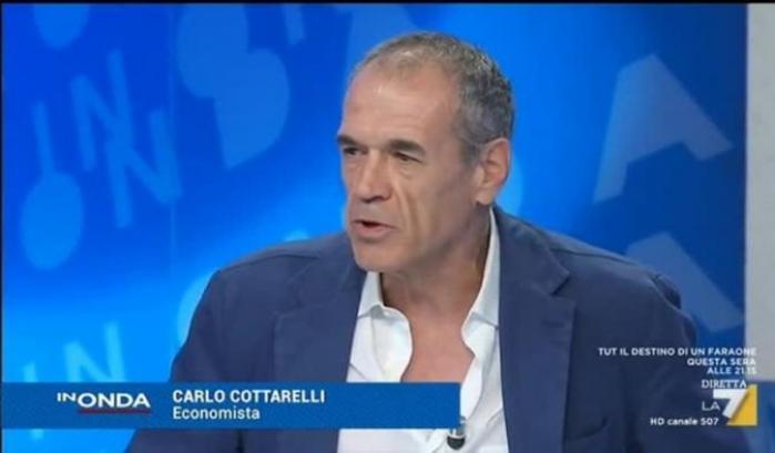 Lo scrive Cottarelli: così in economia trionfano bufale e teorie sui “poteri forti”