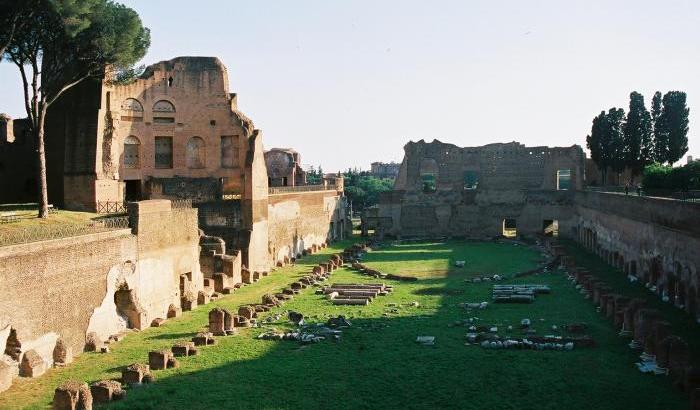 Chiudono musei, siti archeologici, mostre, biblioteche, archivi. Librerie aperte