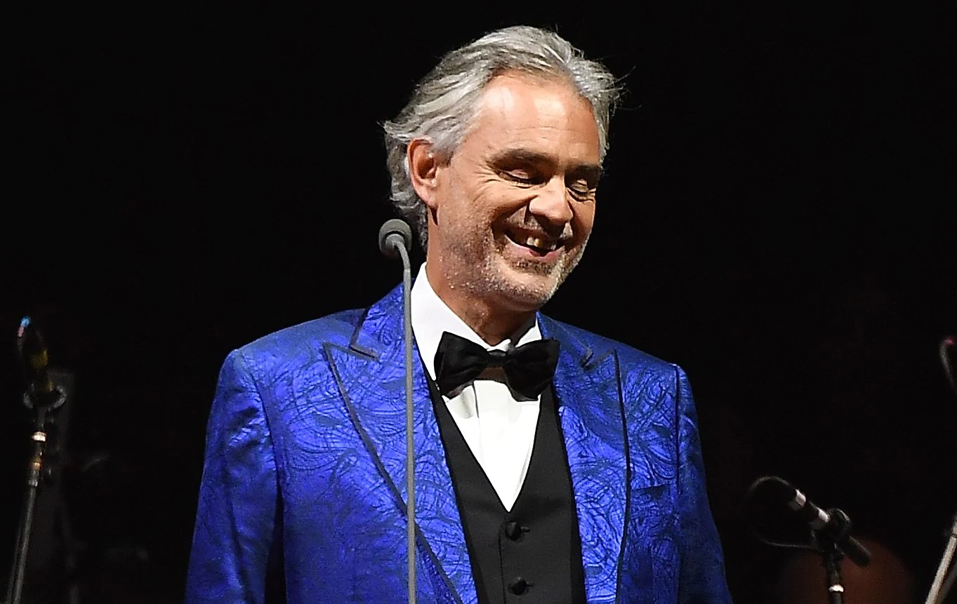 Andrea Bocelli in una puntata di Beautiful