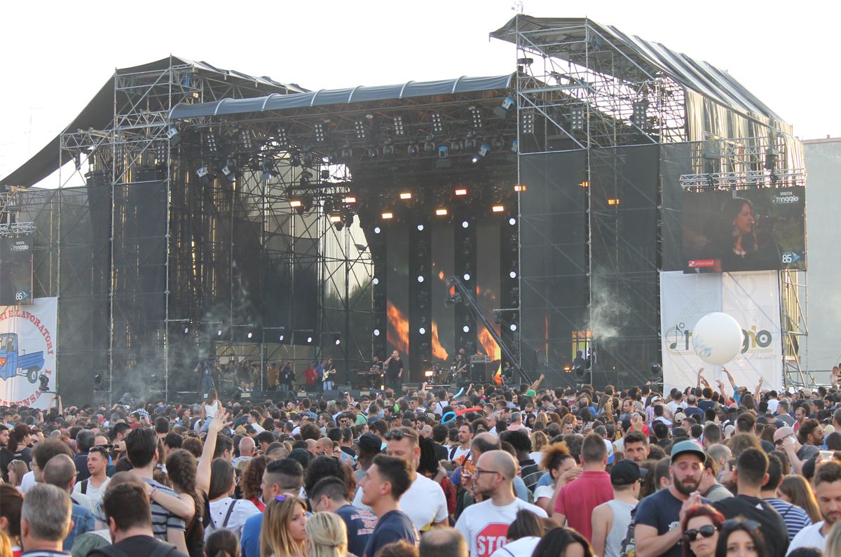 A Taranto il concertone "Uno maggio libero e pensante"