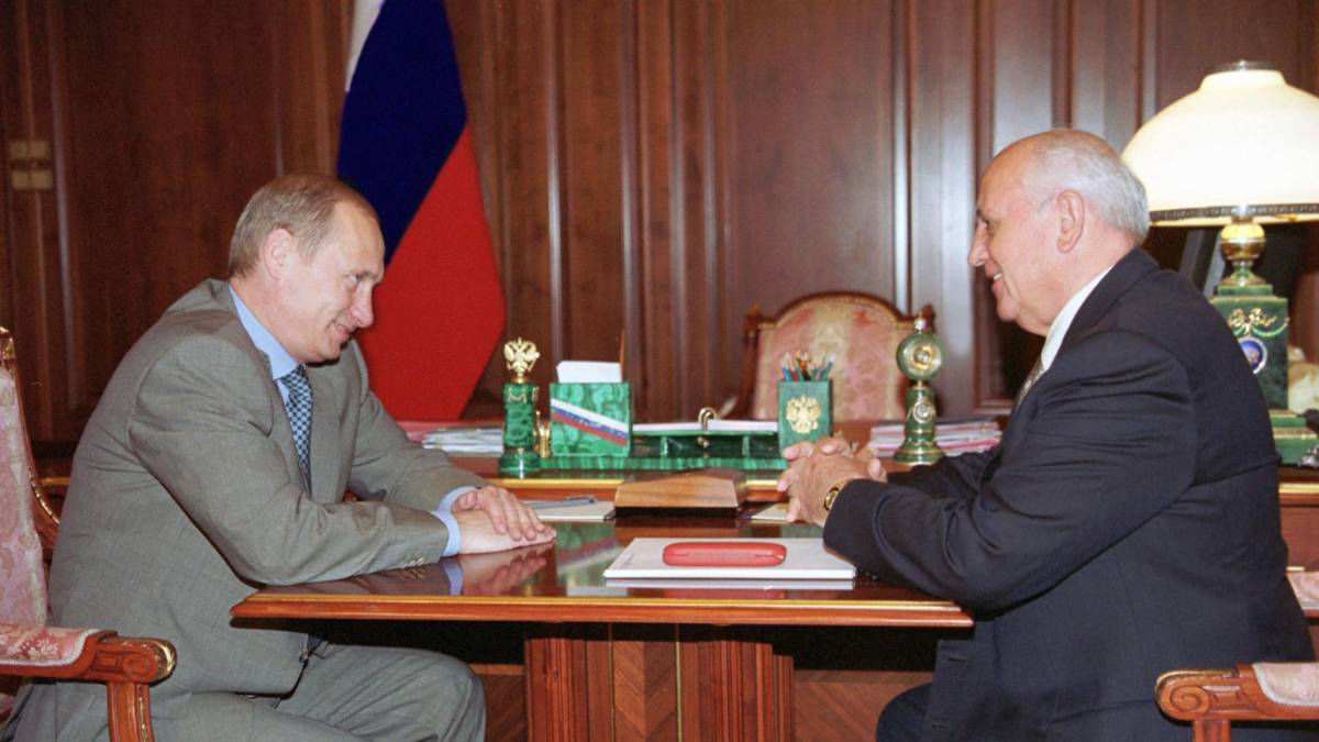 Mikhail Gorbaciov e Vladimir Putin tra un passato di glasnost e un presente di autarchia