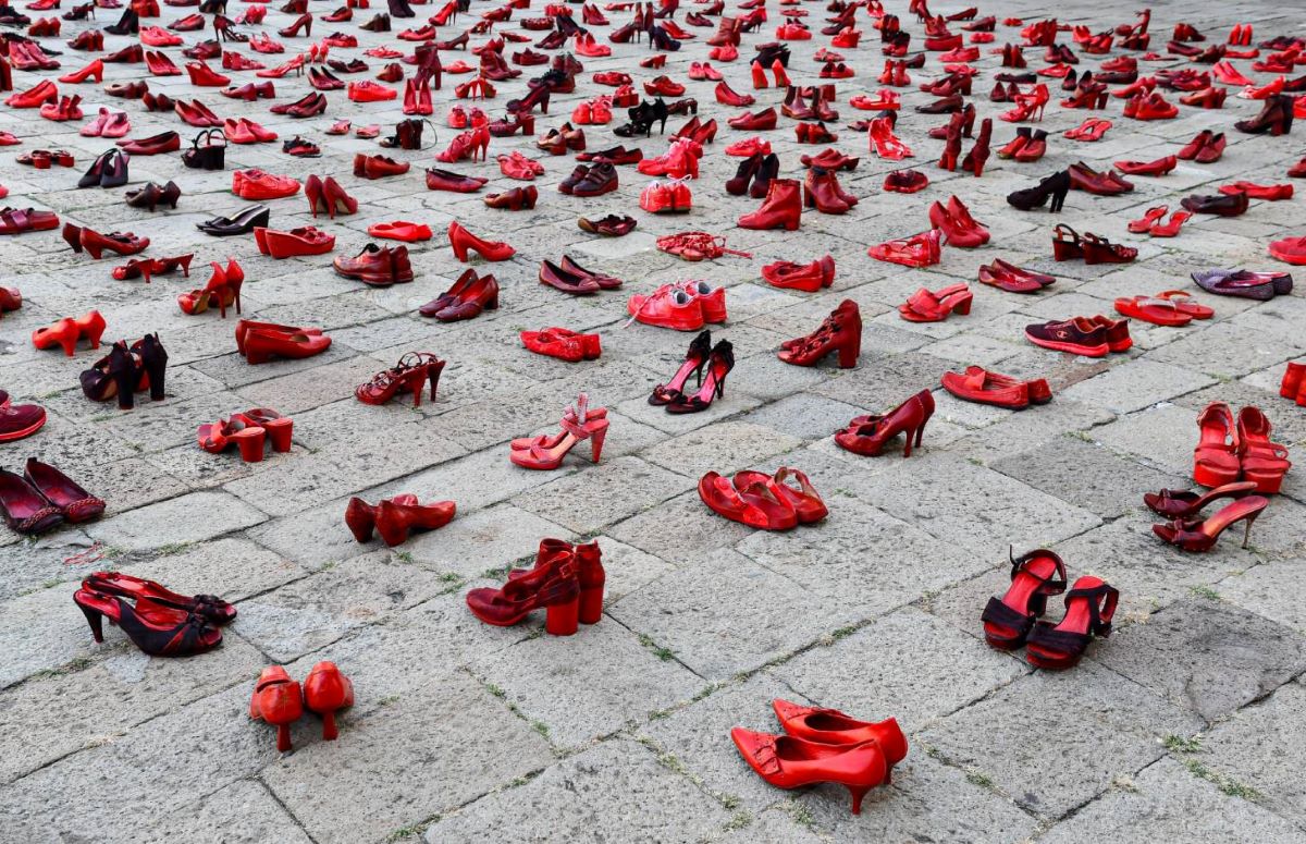 Un “Calendario Rosso” che ricorda e previene il femminicidio