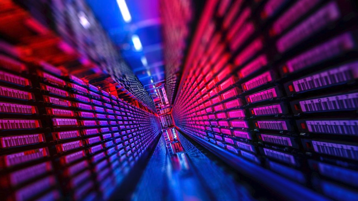 cHJpdmF0ZS9sci9pbWFnZXMvd2Vic2l0ZS8yMDIyLTA1L2ZsMzcyMDYwOTMzOTEtaW1hZ2Uta3A0dnpwYmQuanBn-2-2 Infrastruttura digitale 2026: i cinque pilastri della trasformazione digitale