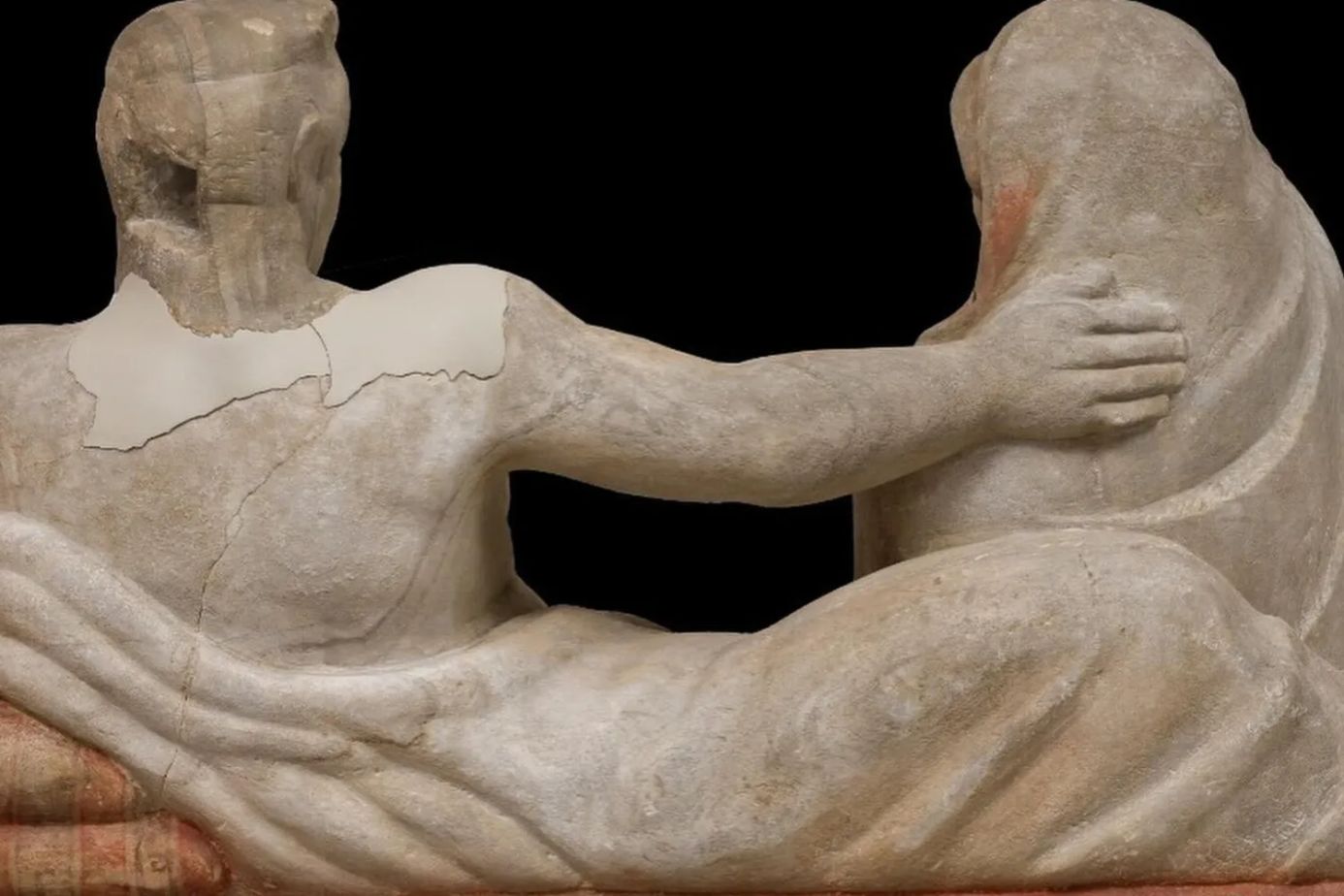 Al Museo Archeologico Nazionale torna l’Urna del Bottarone: dal fango alla rinascita