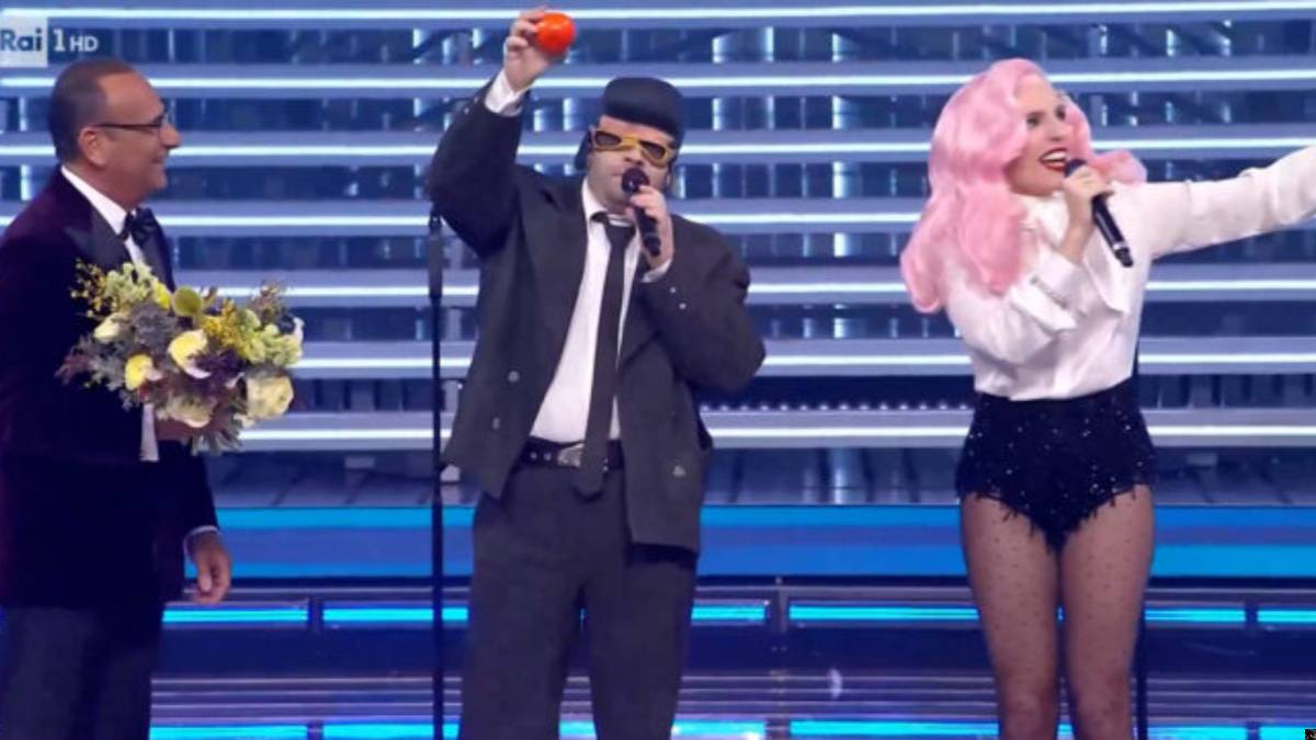 Effetto Pitony. Quando il feed anticipa il palco Effetto Pitony. Quando il feed anticipa il palco