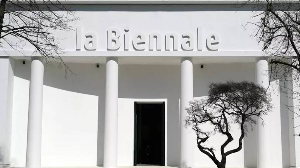 Biennale: la partecipazione della Russia rischia di far tagliare i fondi e crea divisioni