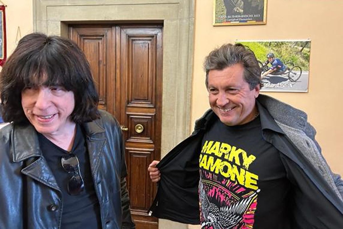 Dai successi con i Ramones alla nuova vita in Toscana:  la parabola dell'ex star del punk Marc Steven Bell