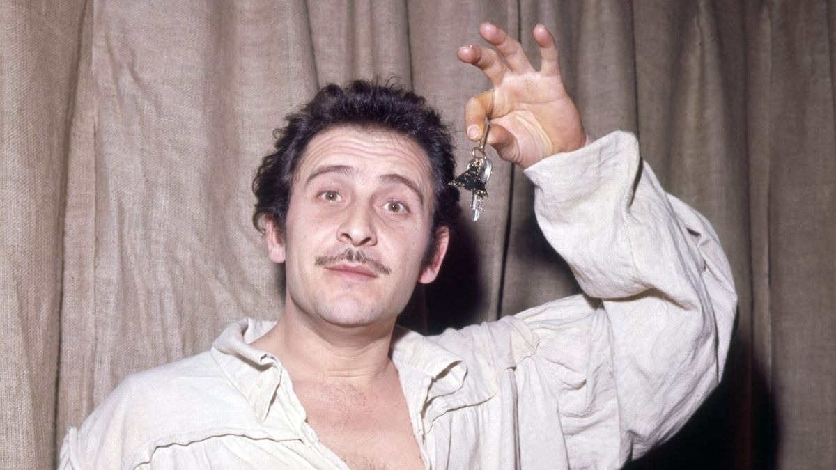  “L’uomo che sapeva volare”: la vita di Domenico Modugno in un libro