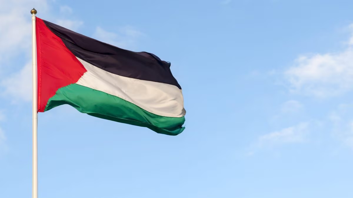 Venice4Palestine torna a chiedere la bandiera palestinese alla Mostra del cinema di Venezia