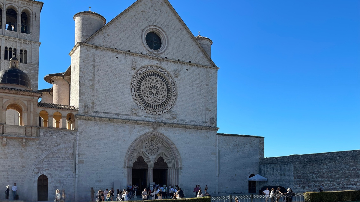 Perdersi tra i colori di Giotto mentre sei sulle tracce di Francesco